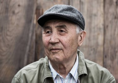 Yaşlı bir adamın portresi.