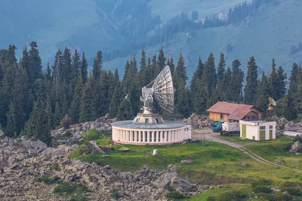 Казахстан Алматы Горная Обсерватория Телескопом — стоковое фото