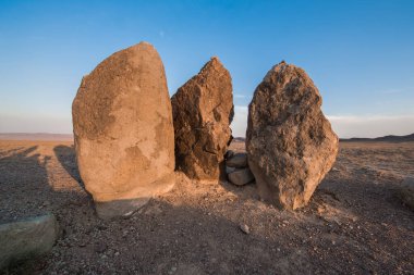 Asya ve Kazakistan 'daki tarihi büyük taşlar.