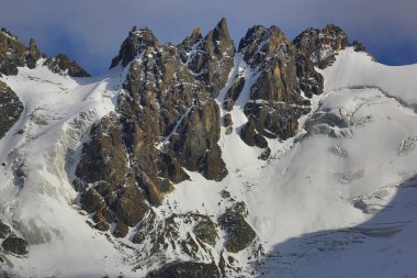 Yazın muhteşem dağ manzarası, Kazakistan