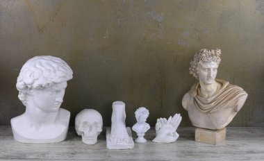 Apollo heykeli ve David heykeli