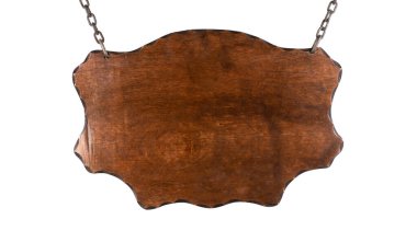 Duvarda tahta tabela var.