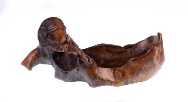  Dekoratif ahşap meyve kabı beyaz arkaplanda izole