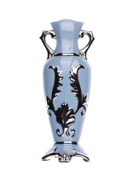  Beyaz arkaplanda gümüş desenli mavi vazo