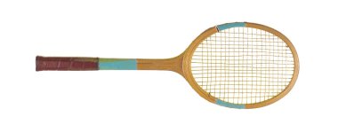 Beyaz arka plan üzerinde izole eski ahşap tenis raketi