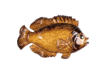 Dekoratif seramik balık beyaz arkaplanda izole