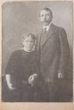 Kazakistan, Almaty, 02.02.2025: Karı kocanın eski stüdyo fotoğrafı