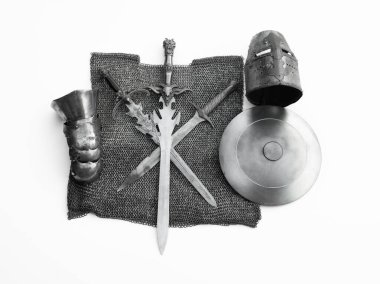 Şövalye teçhizatı beyaz arka planda izole edildi