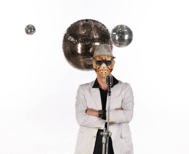 Diskodaki canavar DJ.