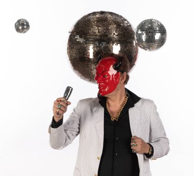 Diskodaki canavar DJ.