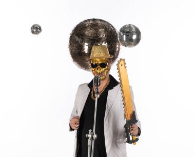 Diskodaki canavar DJ.