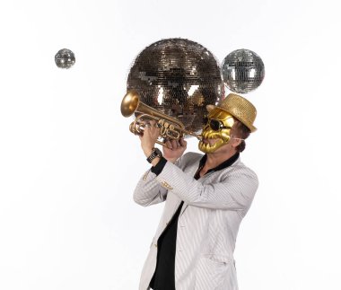 Diskodaki canavar DJ.