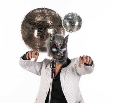 Diskodaki canavar DJ.