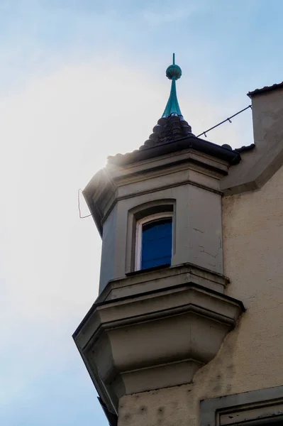 Häuser Und Straßen Mit Historischen Wohnfassaden Der Bayerischen Hafenstadt Lindau — Stockfoto