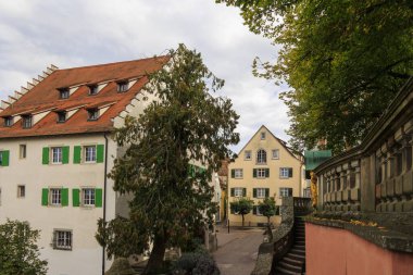 Meersburg 'un eski şehir merkezinde tarihi evler Almanya, Meersburg, Constance Gölü, 27.9.2024