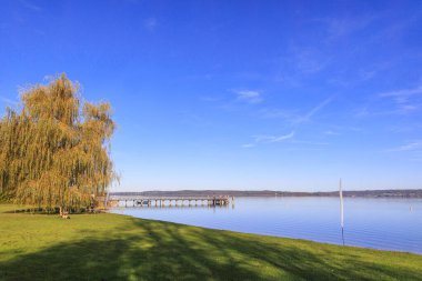 Almanya, Bavyera 'da güzel bir göl.