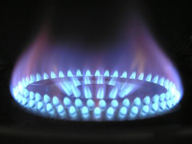 Mutfakta yanan gaz ocağı, kapat - kapat