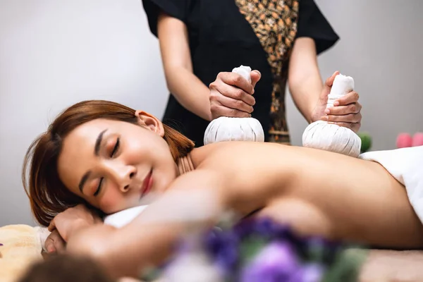 Beautiful Woman Doing Thai Massage Spa — Stock Photo, Image