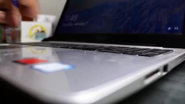 Close Perspective Shot Women Typing Laptop — Stock Video