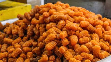 Farsça - Safran ve Gül Suyu ile Arap Tulumbası