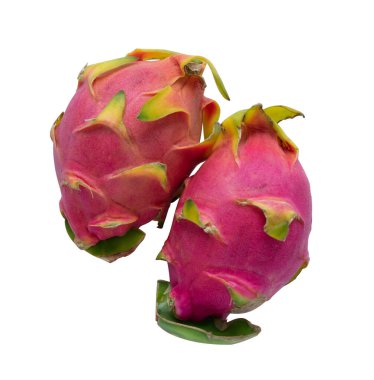 Pitahaya ya da iki ünite beyaz arka planda mor ejderha meyvesi. Selenicereus. Tropik meyveler.