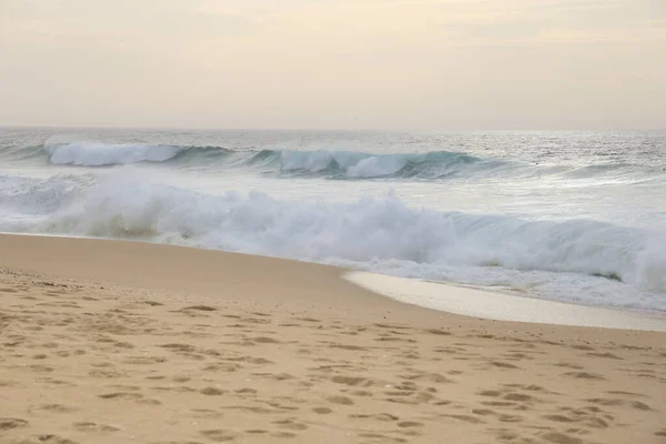 Огромное Море Пляжа Санту Андре Побережье Алонсо Португалии Автумне — стоковое фото