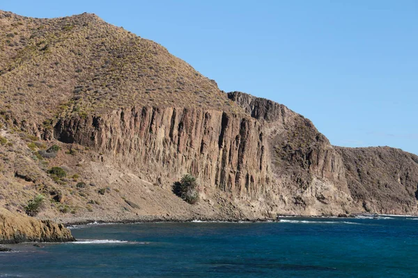 アルメリア スペインのIsleta Del Moro村に美しい崖と入り江 — ストック写真