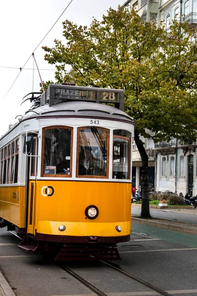 Lissabon Portugal November 2022 Vintage Straßenbahn Durch Die Straßen Von — Stockfoto