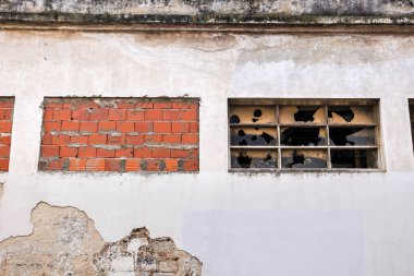 Lizbon 'da eski ve terk edilmiş bir fabrika.