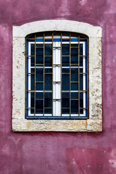 Old Colorful Bright Typical Facade Lisbon Beautiful White Window — Foto Stock
