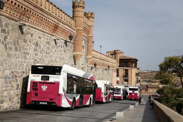 Toledo Spanyolország 2022 Október Közbuszjárat Toledo Óvárosában Spanyolországban — Stock Fotó