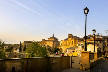 Toledo, İspanya - 6 Ekim 2022 Eski Toledo kasabasında San Cristobal yürüyüşü üzerinde yer alan bakış açısı