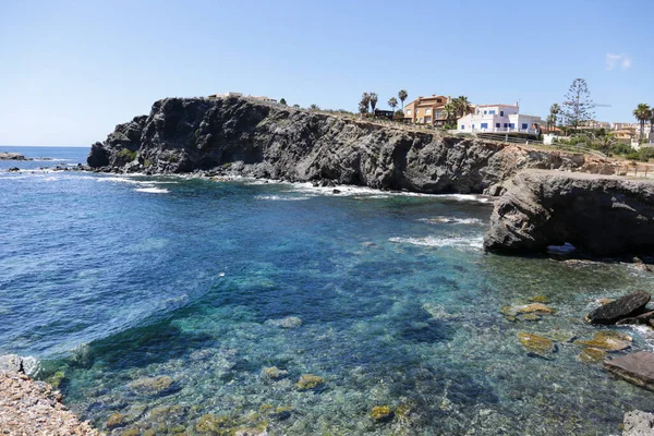 Baaien Stranden Van Cabo Palos Vissersdorp Een Zonnige Lentedag — Stockfoto
