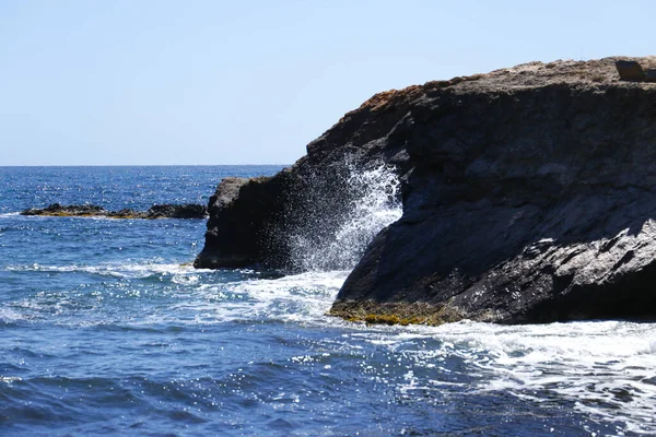 Baaien Stranden Van Cabo Palos Vissersdorp Een Zonnige Lentedag — Stockfoto