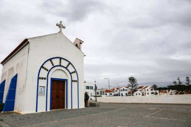 Zambujeira do Mar, Portugal- 20 Ekim 2022: Zambujeira do Mar Katolik Kilisesi
