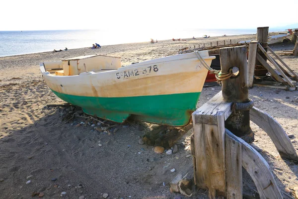 Кабо Гата Альмерия Испания Июня 2023 Года Рыбацкая Лодка Берегу — стоковое фото