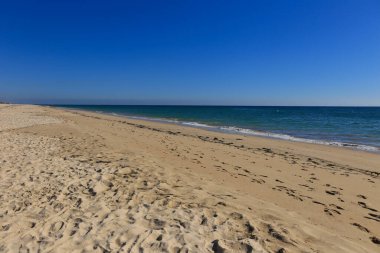 Tavira Adası 'ndaki Praia do Barril Sahili ve Çapa Mezarlığı