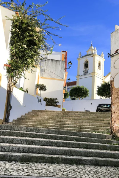 Kamienne Uliczki Typową Portugalską Fasadą Mieście Ferragudo Portugalia — Zdjęcie stockowe