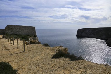 Sagres, Portekiz 'deki Saint Vincent Burnu' nun güzel uçurumları
