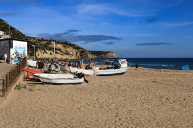 Vila do Bispo, Portekiz- 20 Ekim 2022: Algarve, Portekiz 'de güneşli bir günde