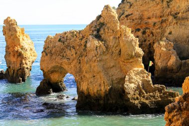Portekiz, Algarve 'deki Ponta da Piedade doğal özellikleri, kayalıkları ve kireçtaşı oluşumları