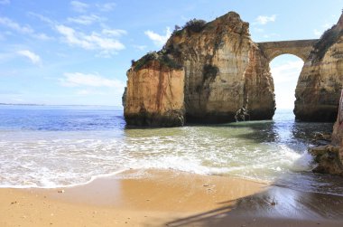 Güzel Praia dos Estudantes Plajı Lagos, Algarve, Portekiz