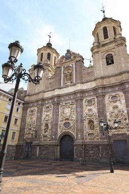 Saragossa, İspanya - 14 Ağustos 2023: Portekiz kilisesinin güzel Santa Isabel 'i, Saragossa' da barok tarzı