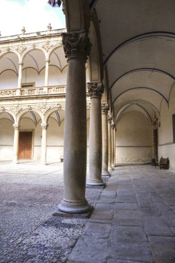 Orihuela, Alicante, İspanya... 30 Kasım 2022: Santo Domingo Diyocesan Koleji Manastırı