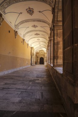 Orihuela, Alicante, İspanya... 30 Kasım 2022: Santo Domingo Diyocesan Koleji Manastırı