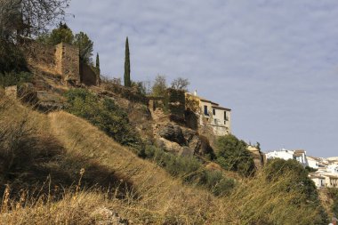 İspanya 'nın Malaga eyaletindeki Ronda şehrinin güzel panoramik manzarası, öğleden sonra
