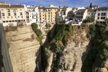 Ronda, Malaga, İspanya - 21 Ekim 2023: İspanya 'nın Malaga eyaletindeki Ronda şehrinin güzel panoramik manzarası