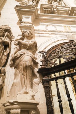 Cuenca, İspanya - 10 Aralık 2023 Cuenca, İspanya Katedrali 'nin mimari detayları