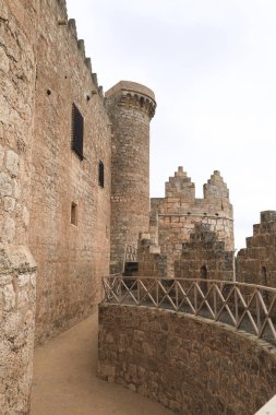 Belmonte, Cuenca, İspanya 10 Aralık 2023 Cuenca bölgesindeki Belmonte Kalesi 'nin mimari detayları.