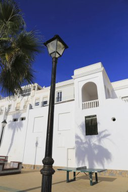 Rota, Cadiz, İspanya... 10 Ekim 2023: Rota şehrindeki Playa de la Costilla 'da güzel evler